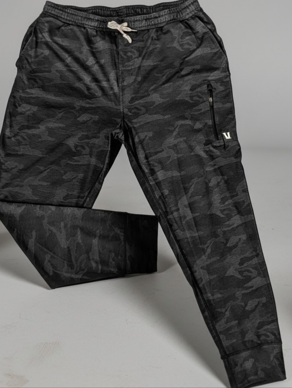 Vuori Men's Black Camo Joggers